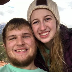 Meet your Posher, Alexis